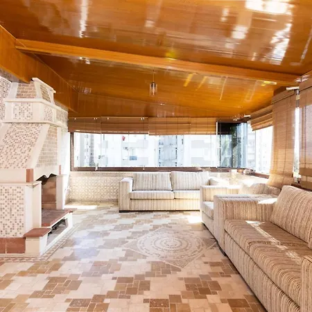 アパート Close Beach Wide Duplex Sea View And Big Terrace アンタルヤ